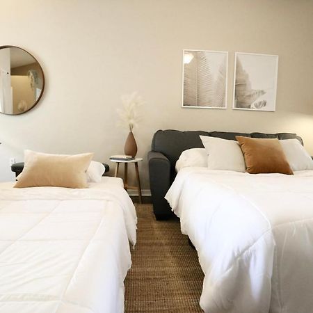 Nomad Retreat King Bed Boutique Condo W Garage Gainesville Exterior foto